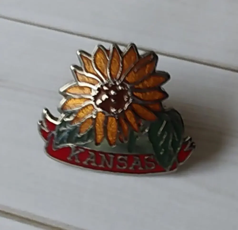 Kansas State Sunflower Pin Souvenir Travel Hat Lapel Collectible